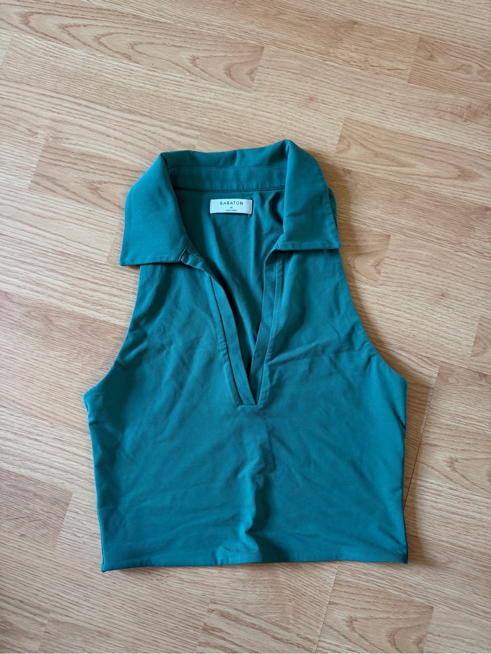 Babaton Teal Sleeveless Collared V-Neck Crop Top